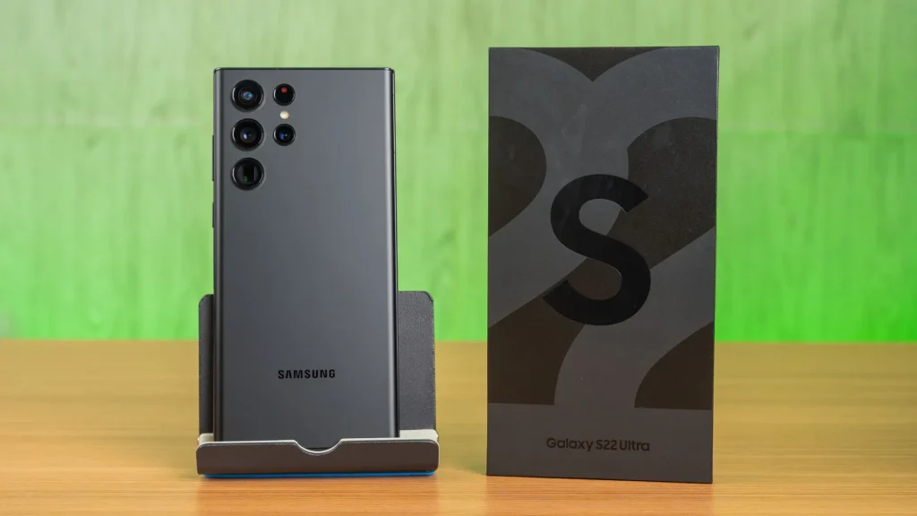 Samsung Galaxy S22 Ultra review 00044 - راهنمای خرید بهترین گوشی سامسونگ از نظر دوربین