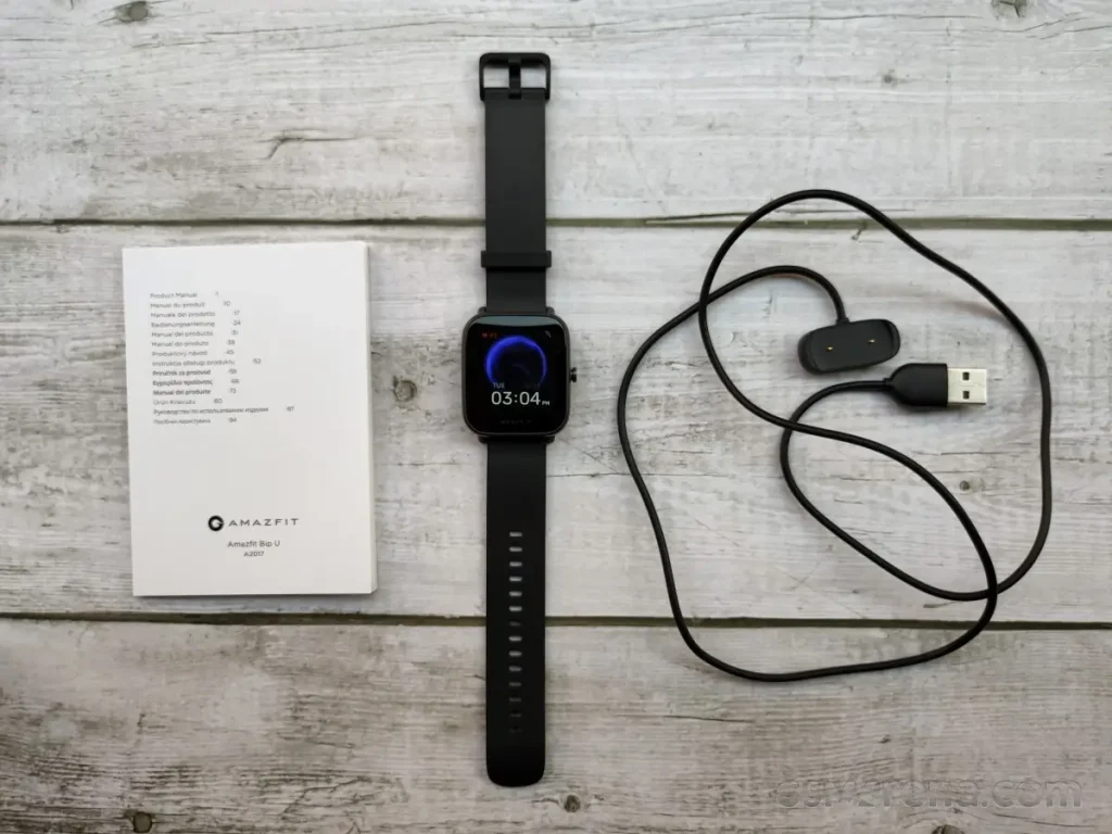 ساعت امیزفیت مدل Bip U Pro Global همراه با دفترچه و سیم شارژ